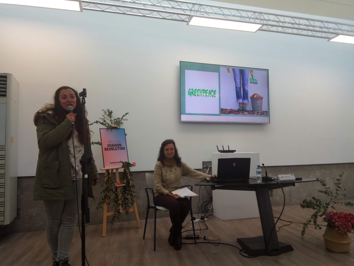 Mensaje alto y claro de <a href="/GreenpeaceEUS/">Greenpeace Euskadi</a> para frenar el cambio climático🗣️

✔️Reducir
✔️Reutilizar
✔️Reciclar

Nosotros le añadimos la 4ª
👉RECOMIENDA a otras personas y empresas a que se sumen al cambio.