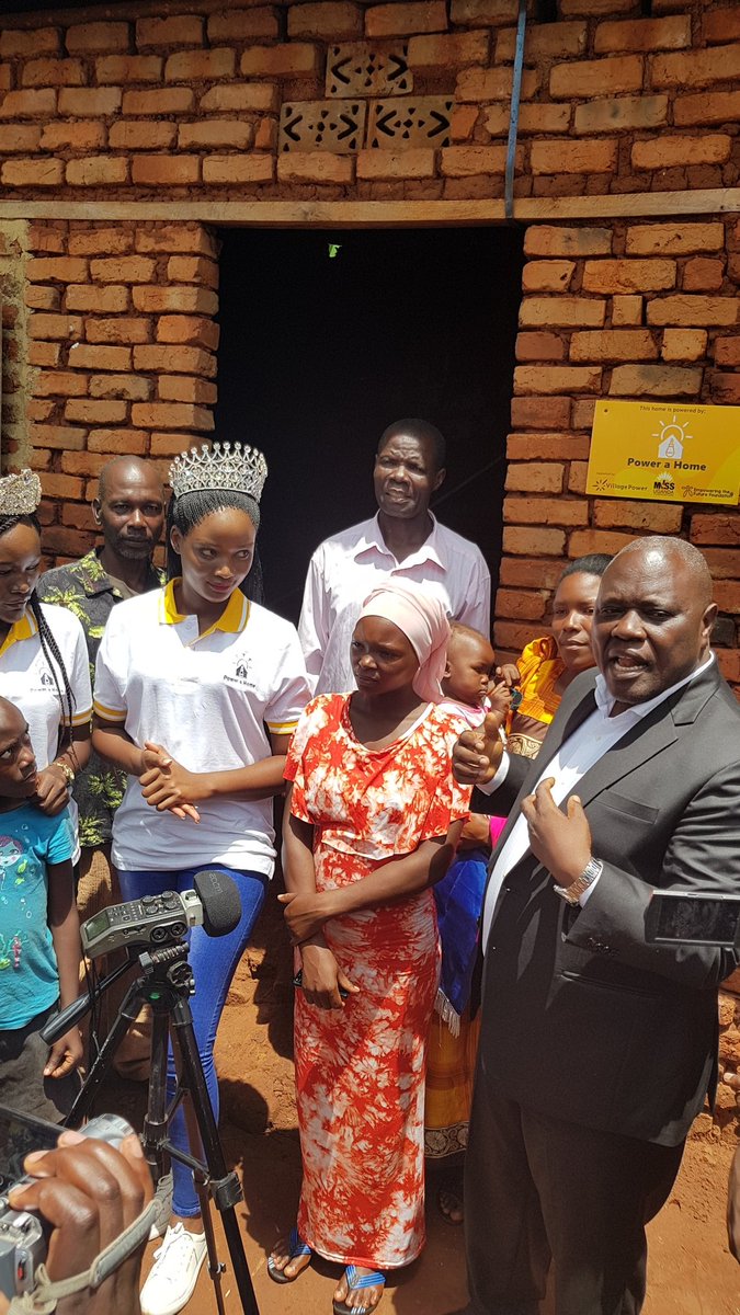 eff_foundation's tweet photo. Our Guest of honour, Min. of State for Works & Transport, Aggrey Bagiire and Mayuge District Member of Parliament, thanks the team behind the #PoweraHome campaign for this life changing initiative and for considering his people in Mayuge.
#LightUpMayuge https://t.co/3nvLpA6nai