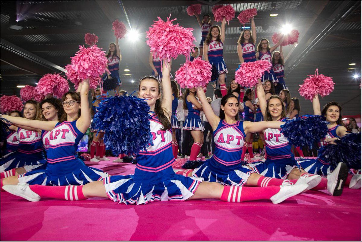 StepStoneDigit's tweet photo. Il y avait de l'#ambiance au #StepStoneDigitalC lors des passages des #pompoms ! ✨ https://t.co/Ne7xjtcDa5