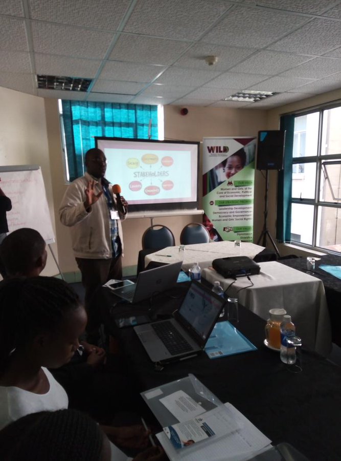 Thando Nkomo 
@thando263nkomo
  takes young women through a session on public relations and accountability during the #bloggingforaccountability training.