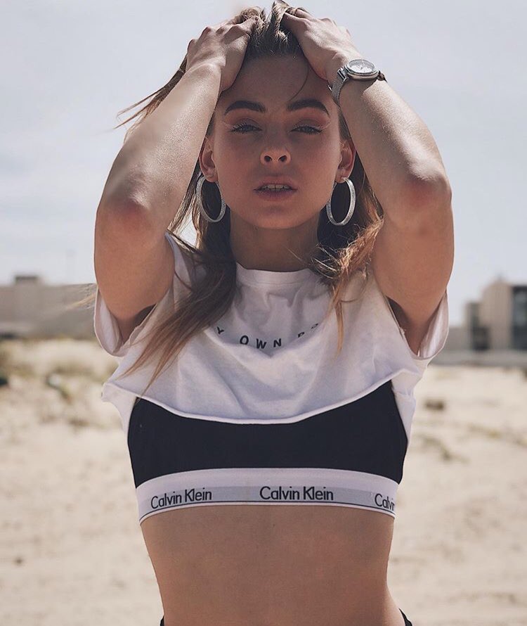 chloe♡ tweet media