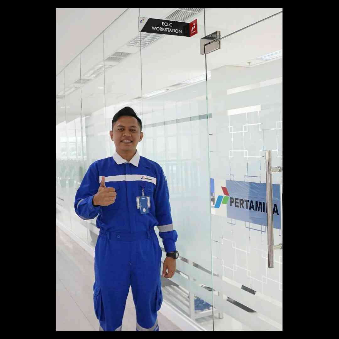 Wow, Amazing! Arief Uhuyy is broadcasting on Young.Live ,come to join! m.cblive.tv/5496157?packag…