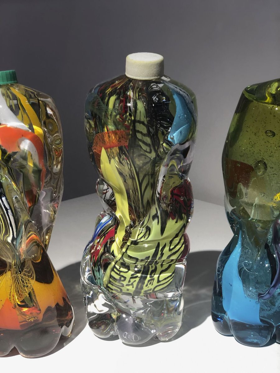 So we didn't win the silent auction, but this is still the best piece of glass blowing ever. Beautiful, contemporary and with a message about #Sustainability highlighting the enormous flow of plastic into our seas. By Sophie Thomas &amp; Louis Thompson <a href="/LDNglassblowing/">London Glassblowing</a> #Bermondstreet