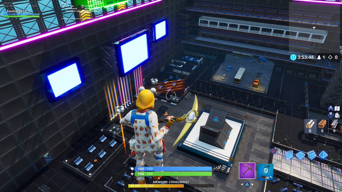 MrCreww33's tweet photo. @FortniteFR @FortniteGame Regarder ce que j'ai fais en créatif :3 Un Octogone spécial Buildfight ! Mais je n'ai pas de code :( Un petit coup de main ? :D https://t.co/30YPa2dUn9
