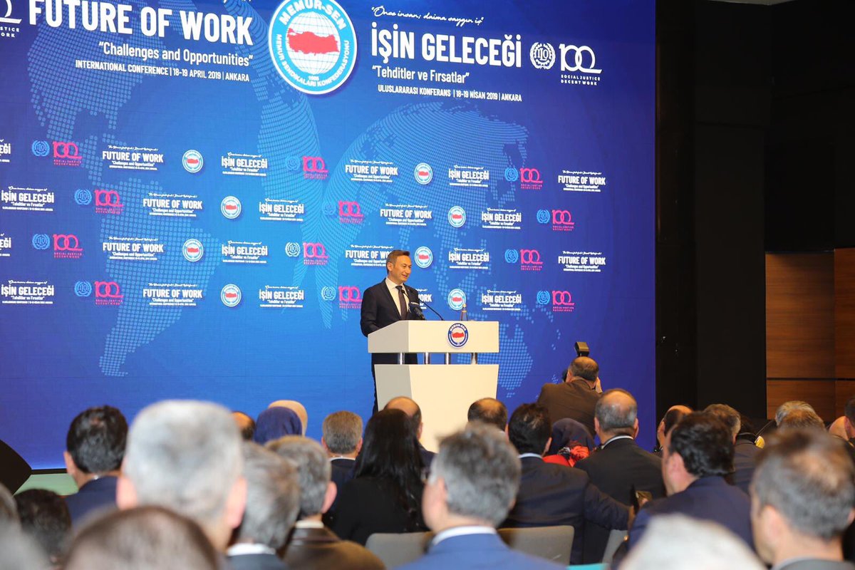 MemurSenFr's tweet image. M. @NumanOzcann directeur du bureau de #OIT pour la Turquie tient son discours sur #lavenirdutravail  #futurofwork #ILO100