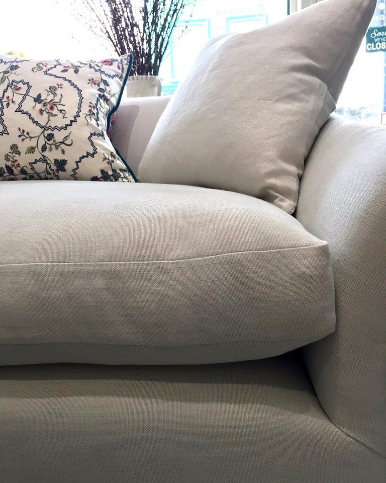 KenDesignUK's tweet photo. Warmer weather has inspired us to embrace lighter &amp; brighter fabrics. A neutral design scheme is brought to life with multitudes of texture - with 21 different Kensington Design fabric collections online &amp; in store, you are spoilt for choice in both colour &amp; texture choices. https://t.co/qKGrcN2pin