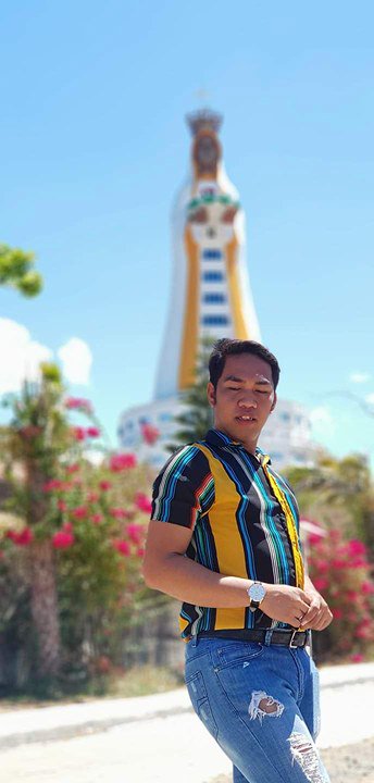 LoverofYesterd1's tweet photo. The most important thing is to enjoy your life - to be happy - it's all that matters.
-Audrey Hepburn
#MonteMaria
#VisitaIglesia2k19 https://t.co/vNw3Hsd5lV