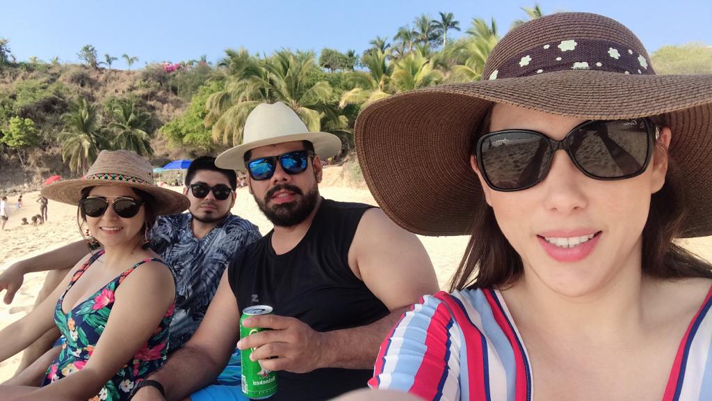 astrixin's tweet photo. #Ss2019 #amigos #huatulco #bahias #Oaxaca #visitamexico https://t.co/MuQlHpGW6z