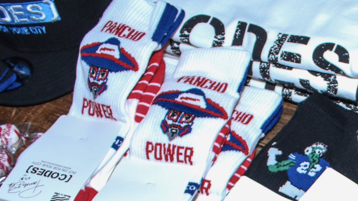 dgam716's tweet photo. Visit https://t.co/P4fBfNHSql to #Rep the #PanchoPower socks with us !!! As we support @PanchoBilla1 on his fight against cancer!!! We are with you bro!!! @horribleharry99 @JoshAllenQB @buffalobills @gmfb @StevieJohnson13 @Fred22Jackson @Andre_Reed83 @EWood70 #billsmafia #one716 https://t.co/w7eZLTKkti