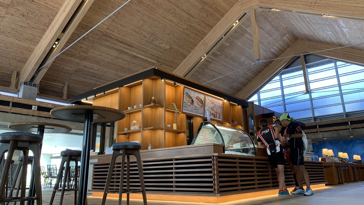 ট ইট র 6t Leather Works 午前中はトライアスロンバイクコース伊良部島のゴミ拾い 途中サボって下地島空港行ったり 色々食べたり トライアスリートの皆様 補給食等ポイ捨てはやめましょ 沖縄 宮古島 Okinawa Miyakojima Triathlon トライアスロン