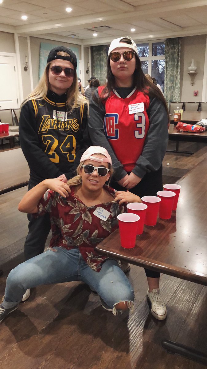 We took a study break and had fun tonight at our brotherhood 🕺🏻🕺🏻