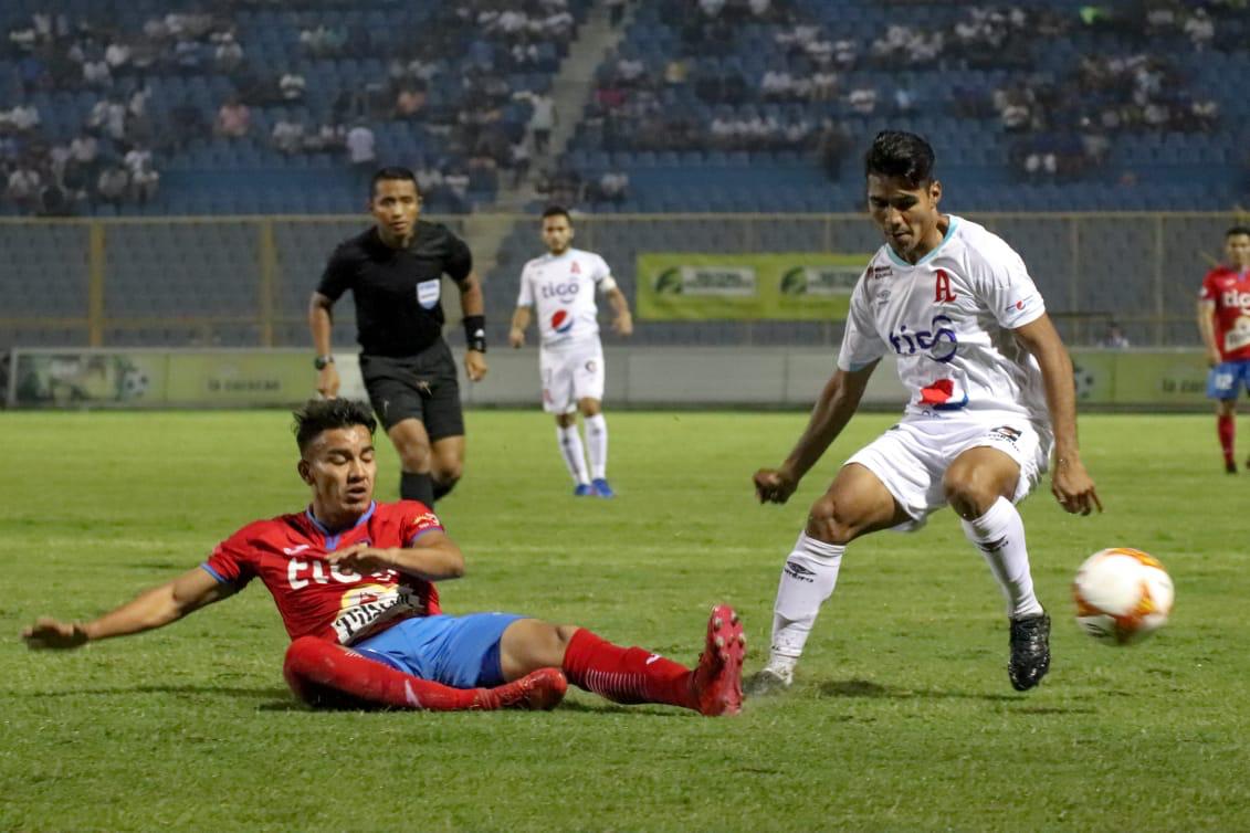 CulebritaM's tweet photo. #ALIvFAS
¡Chicho goleador!
Alianza fue efectivo para derrotar a FAS
https://t.co/ZewApD6wE9 https://t.co/gX9vPY2uZe