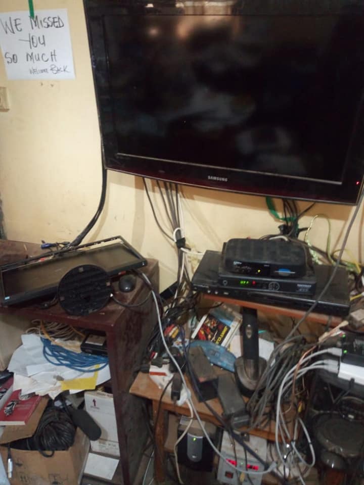 Goddygo1's tweet photo. Rev. Fathers Oliver Gam &amp; Anthony Viban are presently in hospital after been attacked, beaten &amp; robbed of valuable items in #Akum presbytery, Bamenda, #SouthernCameroons by dictator @PR_Paul_BIYA's melitary. #Jistice4Nera10. @RepKarenBass @AsstSecStateAF @CohenOnAfrica @mbachelet https://t.co/SbgXIS47zg