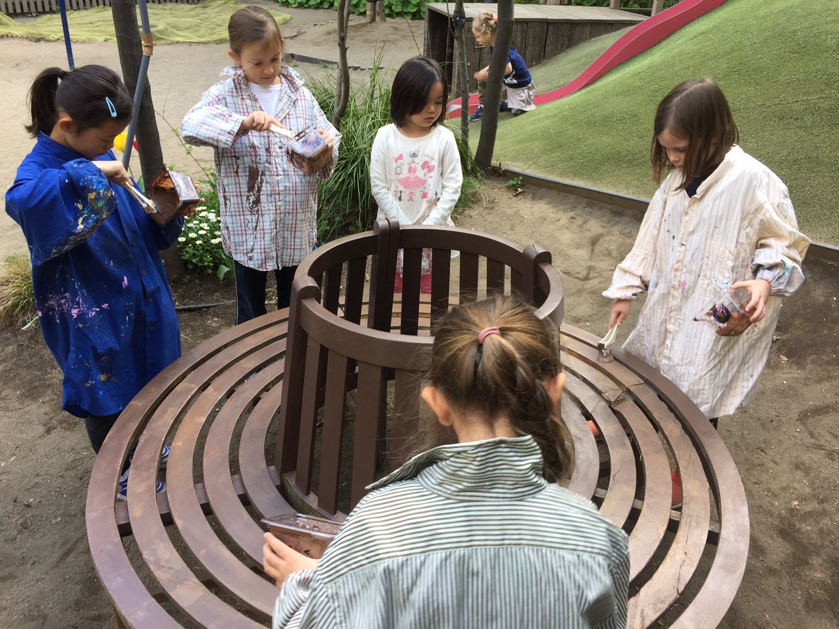 MSTokyoGarden's tweet photo. Maintaining the bench in the garden with Sunshine and Elementary students. #MSTgarden #MSTresponsibility #WeAreMST https://t.co/iNVmvBSCrW