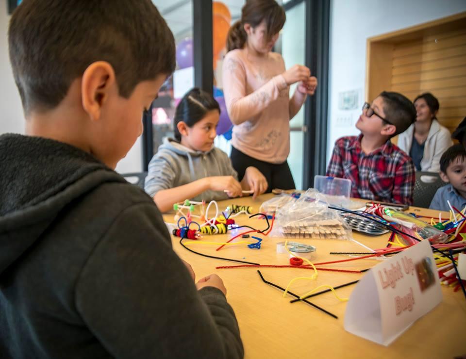 PhoenixParks's tweet photo. Registration for summer camps, programs and FREE #codePHX classes opens on Thursday, April 25 at 6:30 p.m. #PHXPlays
Registration for swimming lessons and aquatics programs opens on Thursday, May 2 at 6:30 p.m. #swimPHX
https://t.co/GT9VxLRRxE https://t.co/5AzSxjEgea