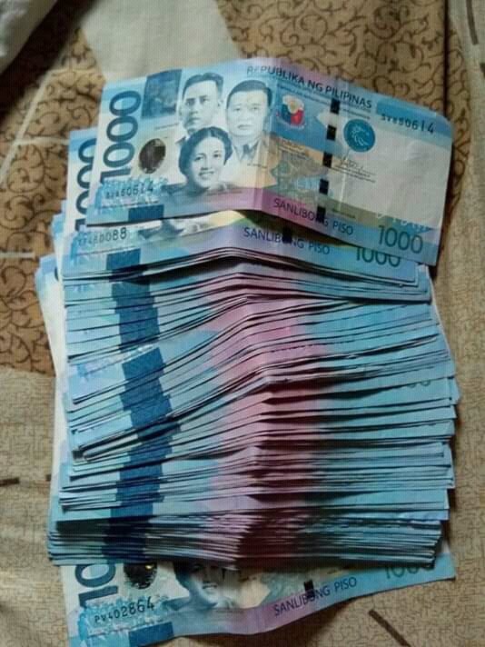 simonjakeolive2's tweet image. Retweet guys para magkapera karin...
Working of 2days lang yan...😊😊😊😊