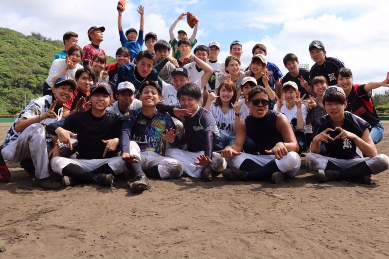 shirucafe08's tweet photo. 〈新歓応援📣〉

皆さんこんにちは！

今日ご紹介するのは野球サークル⚾️の
ちゅうけんず【@ku_chukens】さん❗️

野球はもちろん、合宿🏕やBBQ🍖などイベントも大盛り上がり🔥

初心者・経験者 の方も楽しめます！！
マネージャーも大歓迎です！

3枚目のバッターの方が代表さん👀

DMお待ちしてます💌 https://t.co/VUhF3k7WLo