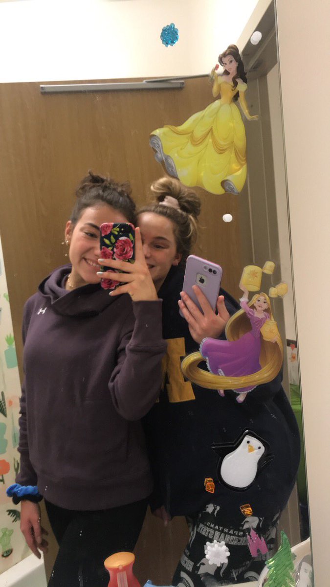 ssarahevans's tweet photo. Happy birthday 19th to my best friends since kindergarten!! Truly never a dull moment with these two♥️ love you two sm and glad I got to spend 15 years being your bff and I can’t wait for many more to come♥️...p.s. imy &amp; ily https://t.co/lMnIaLqLDT