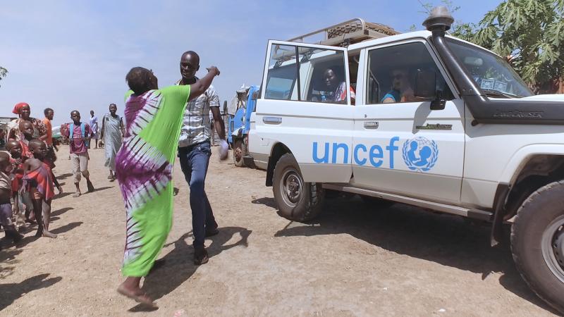 reliefweb's tweet photo. About 6,000 children reunited with families after years of separation in #SouthSudan - @UNICEF #6000backhome https://t.co/uB2l7IMs6n https://t.co/f7V9d6l8S8