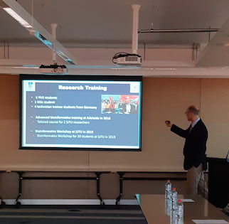 GrainsforHealth's tweet photo. Our centre director Dr @iain_searle giving a Briefing about the Grains for Health Joint Research Centre to the Consul-General for China (SE) HE. @UniofAdelaide #grainresearch #Plantbiology #plantresearch https://t.co/w2WmNrk1Z3