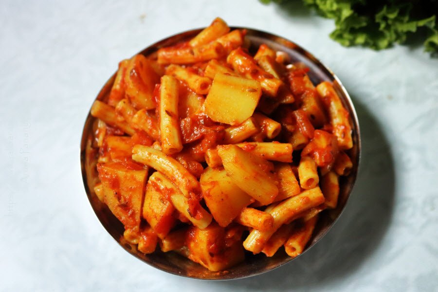 ahaaram's tweet photo. Macaroni Alu: A Sindhi Specialty

Only in India would we think of combining macaroni and potato to make a sabzi out of it.

https://t.co/qmpY7omqkR

#Vegan #Vegetarian #MacaroniAlu #MacaroniPatata #SindhiRecipe #Recipe https://t.co/G8mCNLJHzN