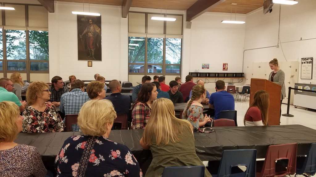 MrsSimpsonT's tweet photo. Co-op students planned and held a wonderful thank you dinner for their employers. Thank you to all the local businesses who support our program by providing employment opportunities for our students. #RedBud132 #RBHSCoop https://t.co/Ww5ybwyvC0