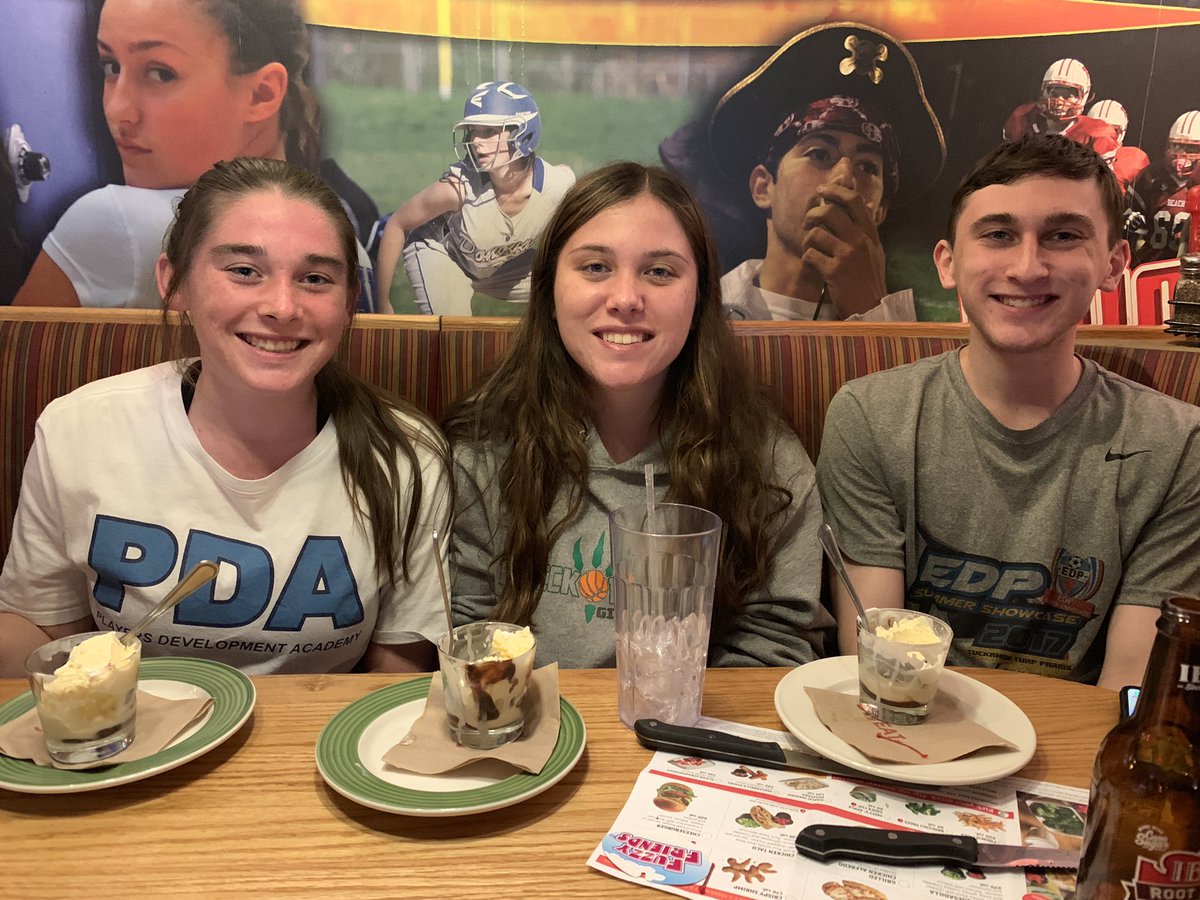 nidalijomom's tweet photo. I want to wish a Very Happy 18th Birthday to my awesome triplets, Dani, Lindsay, and Johnny! May all your dreams come true so you can be as happy as you made me to be your mom! ❤️❤️❤️@Dani__Christ @lchrist01  @john_christ4 https://t.co/7dVFZ6VWSW