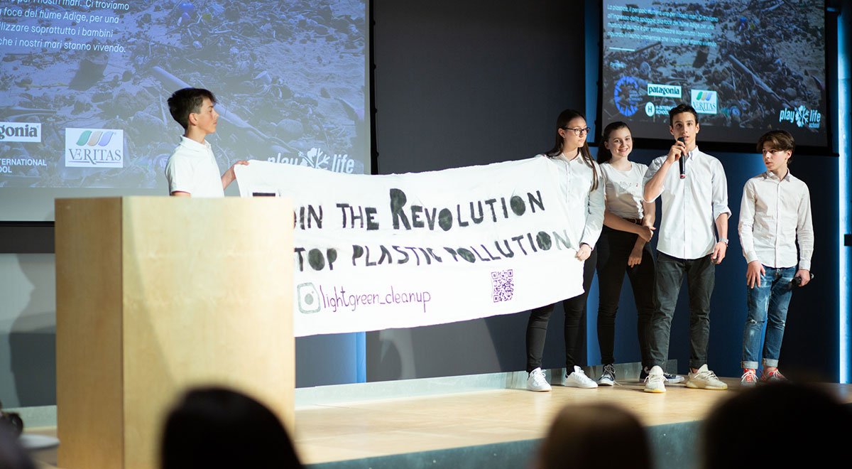 wearehis_'s tweet image. Yesterday has been a special evening for our MYP4 #students! 💥
The #DemoNight was the final event of the #AccelerationLab and yesterday was their pitch night! The winning group has been The Revolutionaries, thanks to a project which tried to solve the #plasticpollution problem.