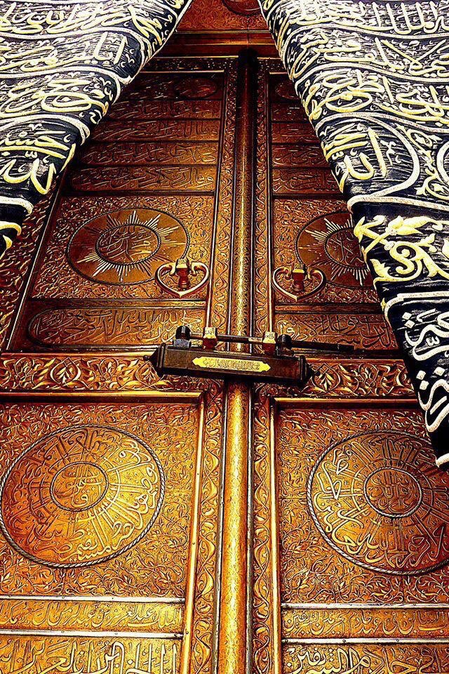 TreePens's tweet image. لو كنت في عمر العشرين أو الثلاثين وأسست بيتاً أو ورثته وكنت والخادمة والزوجة والأطفال تغسلون أيديكم بعد الطعام لينزل في المجاري طيلة حياتكم فيه والناس الذين من قبلكم والضيوف هل هذا مقبول .

أفتى إبن عثيمين بجواز ذلك في قناته الفضائية !!
وجواز قليل الزخرف الإسلامي !!