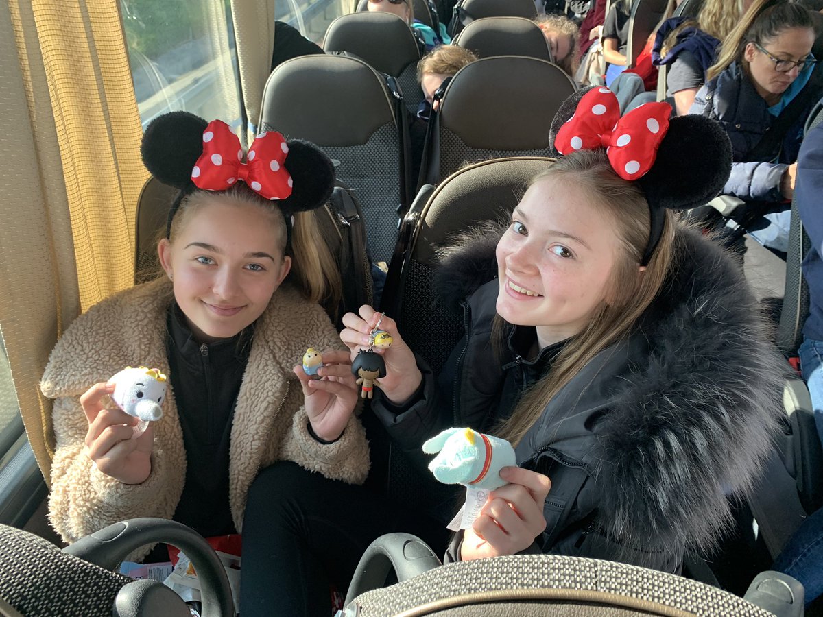 MissSidnieSales's tweet photo. Presents for Netballers of the Day 🏐👏🏻☺️ #DLP19 https://t.co/FGhDthxpM3