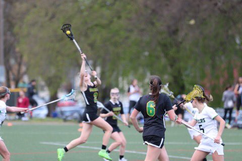 Exciting game and comeback for lady Braves against rival Roosevelt. Final score 15-14 for the Raiders. 💚💛