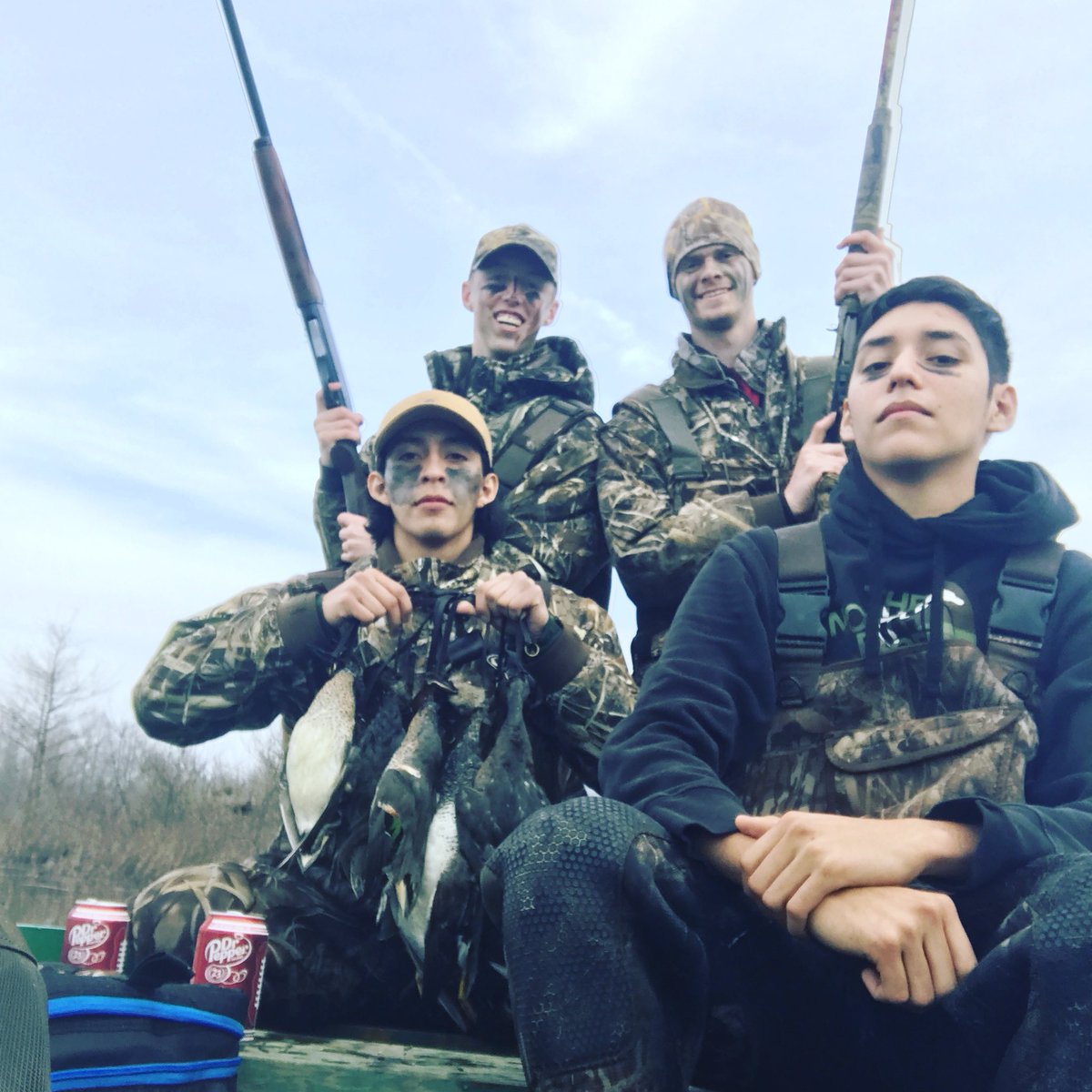 anthony_10M's tweet photo. Throwback with the boyss🥵 https://t.co/S9m9b82cWv