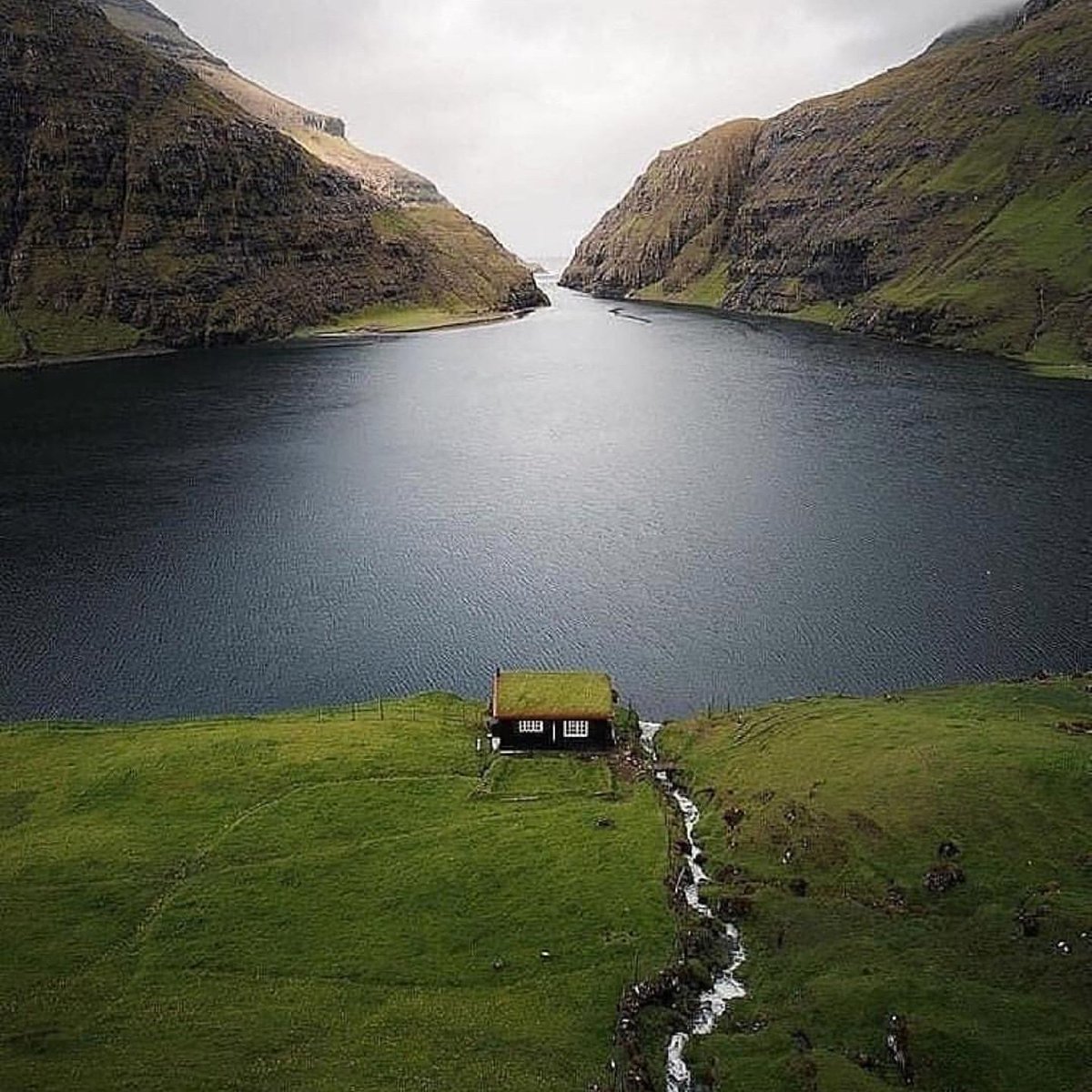 pkomane's tweet photo. This is what He meant by "My Cup Runneth Over" from the Torah (Psalm 23:5) .
.
.
.
.
#JogMyMind #TinyCastle #Nomad #OffGrid #Sustainable https://t.co/XUNBrloUbk