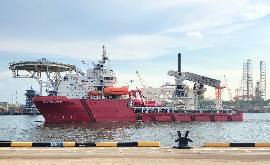 VesselFinder's tweet photo. MMA Offshore awarded Woodside walk-to-work vessel contract
https://t.co/UFhslj3af3 #MMAOffshore #Woodside #MMAPinnacle #MPSV #MultiPurposeSupportVessel https://t.co/bFjOQz9sj3
