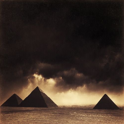 TreePens's tweet image. الشرق الأوسط ( عراق وشام وفلسطين والخليج ومكة والمدينة واليمن ومصر ) ستخوض حرب بشكل خاص في الشرق الأوسط والسبب ( المقدسات والآثار والنفط ) .

باقي الدول سيحاربها دول الشرق والغرب لمنعها من التدخل في إستقلال الدول السابق ذكرها.