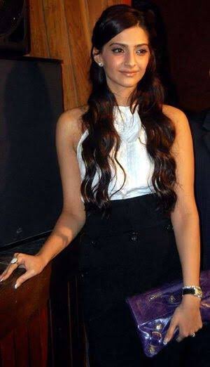 タナカ パッドマン5億人の女性を救った男 パリー役のソーナヌカプール めちゃくちゃ綺麗だな 中盤からの出演だけど惹きつけられちゃったよ パッドマン5億人の女性を救った男 パッドマン ソーナヌカプール ソナムカプール