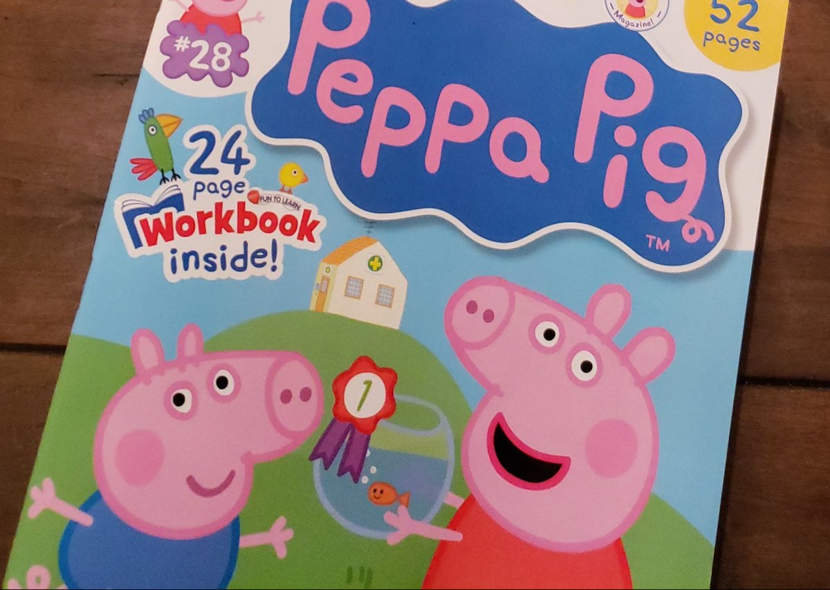 TheCoolHipMom's tweet image. #YouKnowYoureAMomWhen: The arrival of your daughters new issue of #PeppaPig Magazine excites you! She loves it 💕 @RedanPublishing #FunToLearn #ScreenFreeKids #RedanMemories #ToddlerMom
