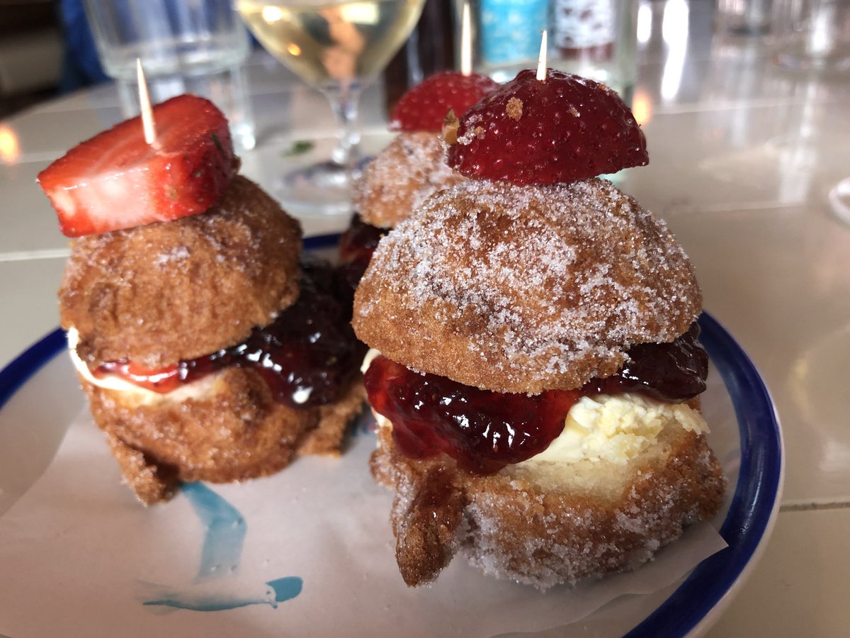 Fab lunch <a href="/RockfishBrixham/">RockfishBrixham</a> yesterday. Fun pirate &amp; sea packs for the kids, delicious #johndory lovely staff, good wine, and genius desserts #staycation #foodietrip <a href="/MitchTonks/">MitchTonks</a>