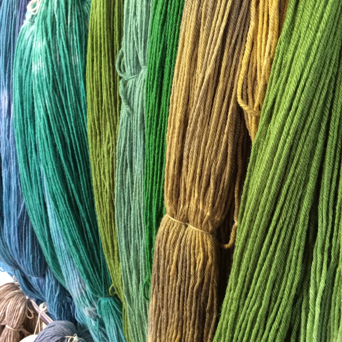 MurielandMe's tweet photo. ⁣So on our trip to Skye we came across an aladdin's cave of wool and knitwear slightly scared to share it as they do commissions, but from these glorious colours there were some amazing jumpers, lets just say our purse is a little lighter but our heart has been won over. #isleof https://t.co/ijUBlWWD1q