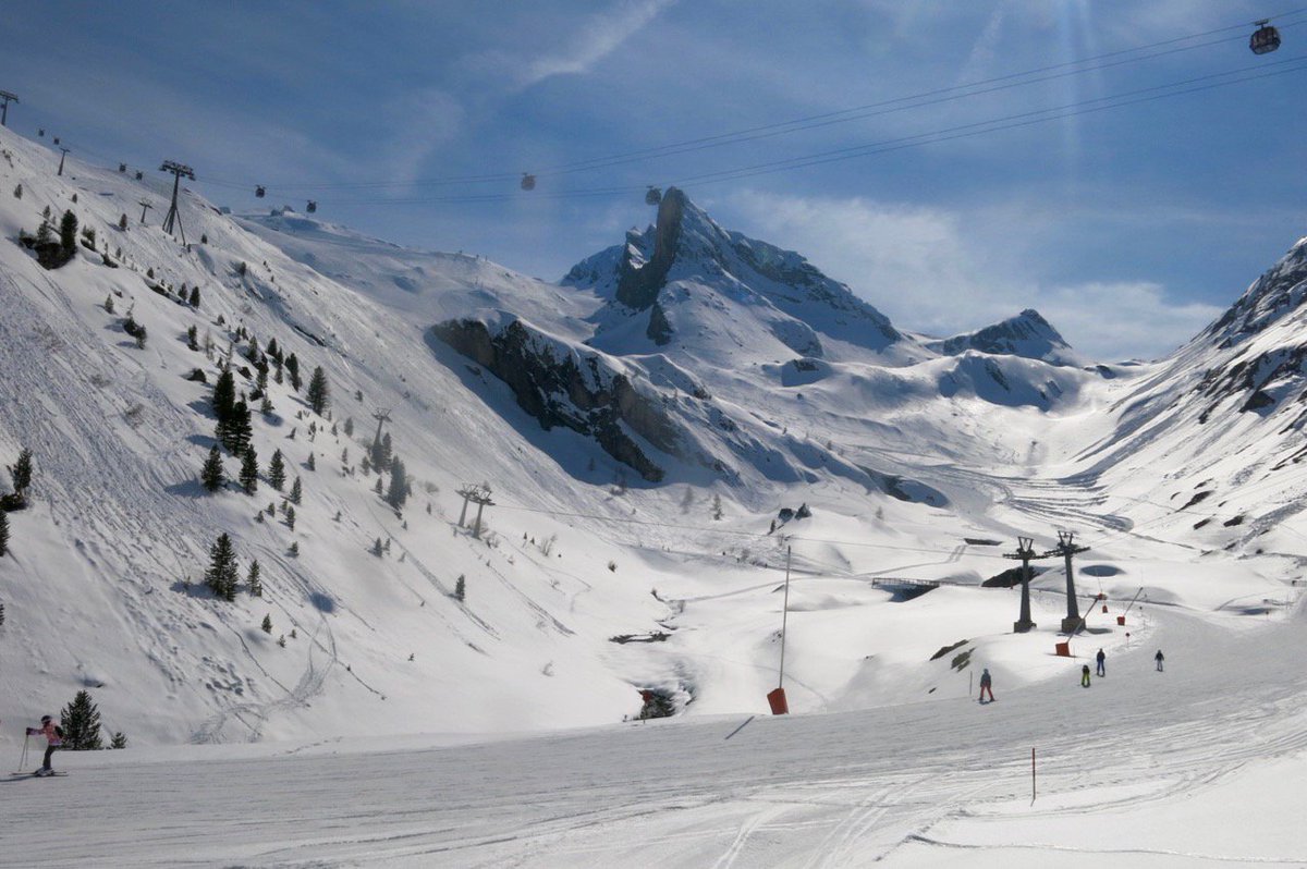 planetski's tweet image. Check out the latest #snowforecast for the Easter weekend. 
PlanetSKI is in the Tirol and it’s all looking rather good: 
planetski.eu/news/11676
@VisitTirol #hintertuxgletscher #easterskiing #letsgoskiing ❄️⛷️❄️🏂❄️