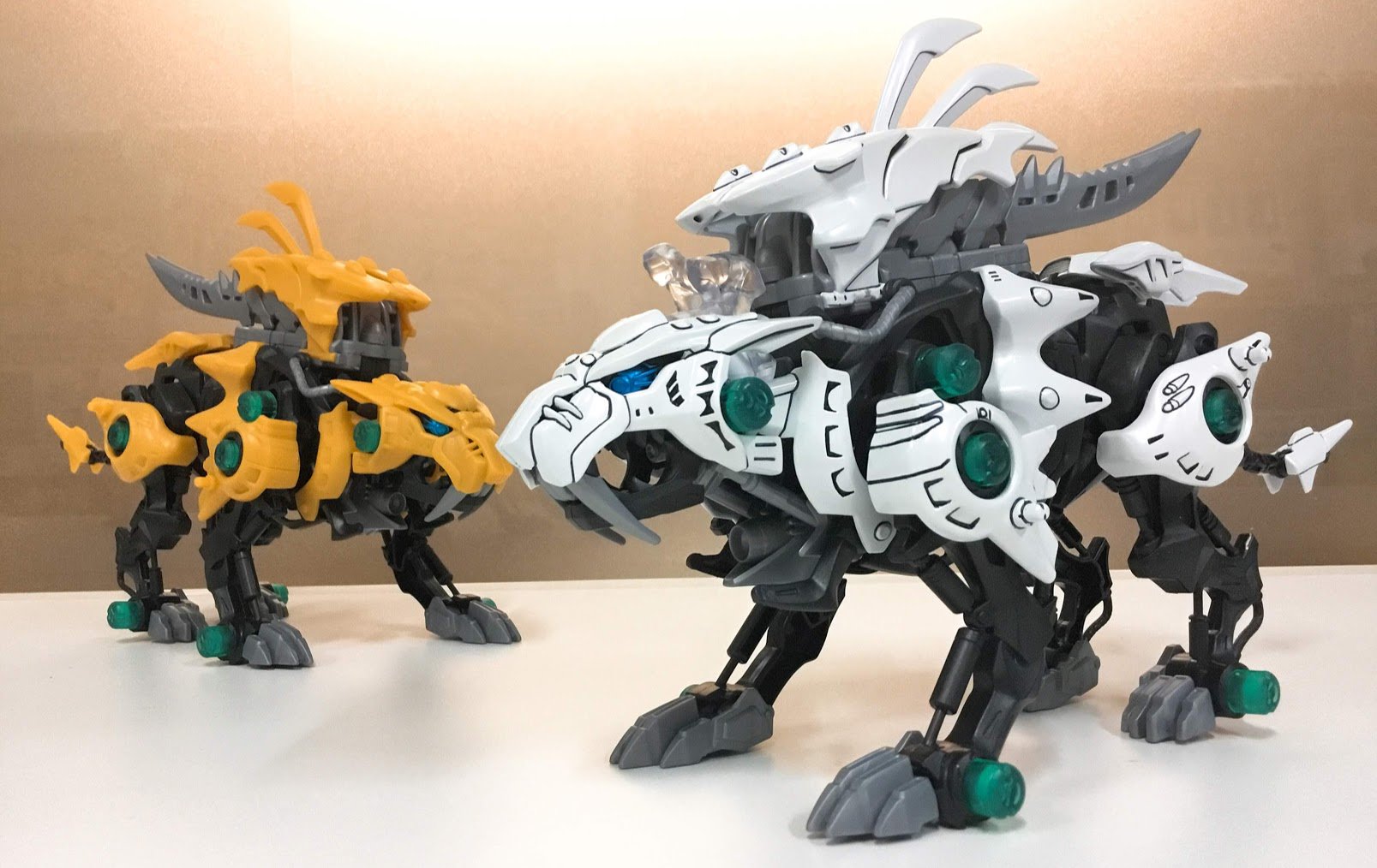 「送料着払いのみ」レアコロコロ100人限定限定 ゾイドワイルド Sniptera Killing 赤バージョン ・未組み立て・未開封 ゾイドワイルド コロコロ限定機 ライガー・ジ・アーサー : コロコロ