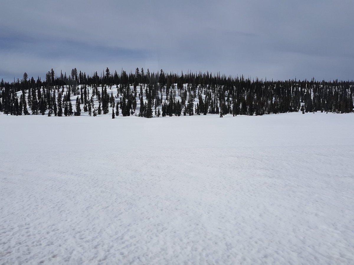 camundson1's tweet photo. The views on my way to @BryceCanyonNPS were stunning and included a fair amount of snow! https://t.co/KDk0hyIkM0