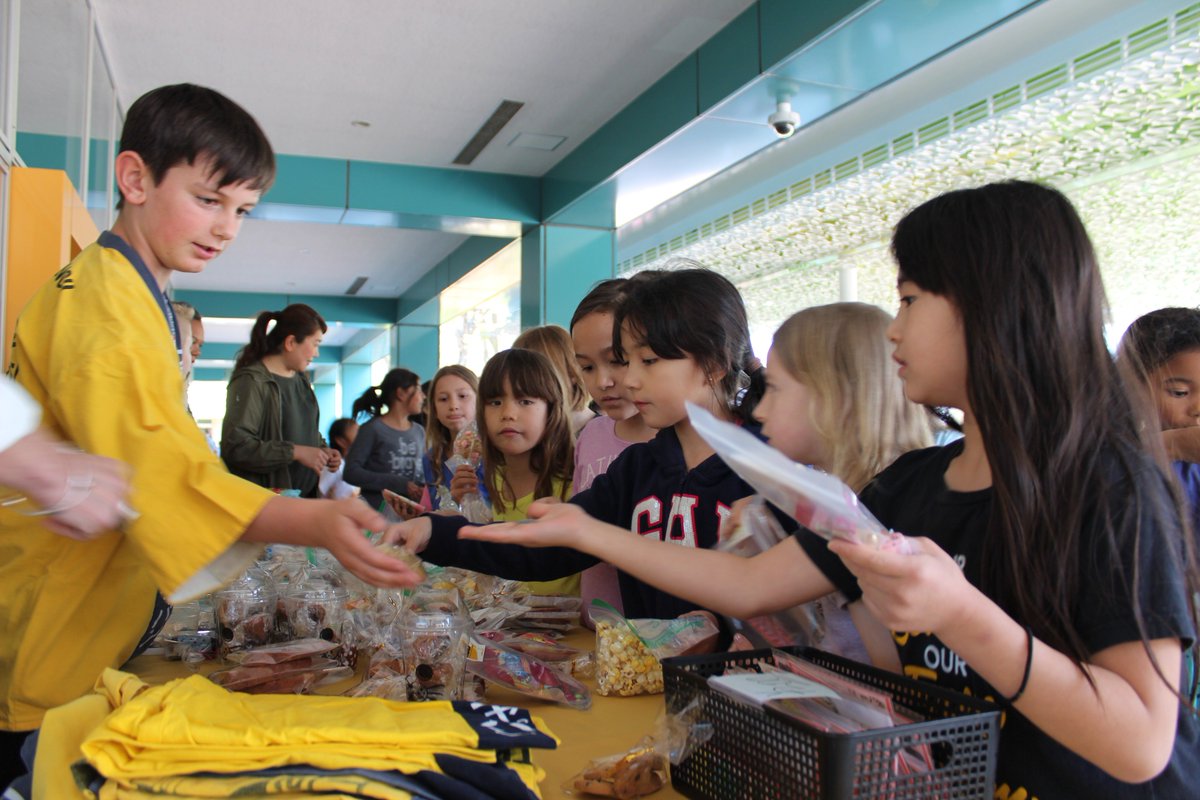 asijessc's tweet photo. Excited #BakeSale customers kept our #studentcouncil members busy. Hoping for great sales tomorrow too! #elementaryschool #fundraising https://t.co/sHQpqCfr4A