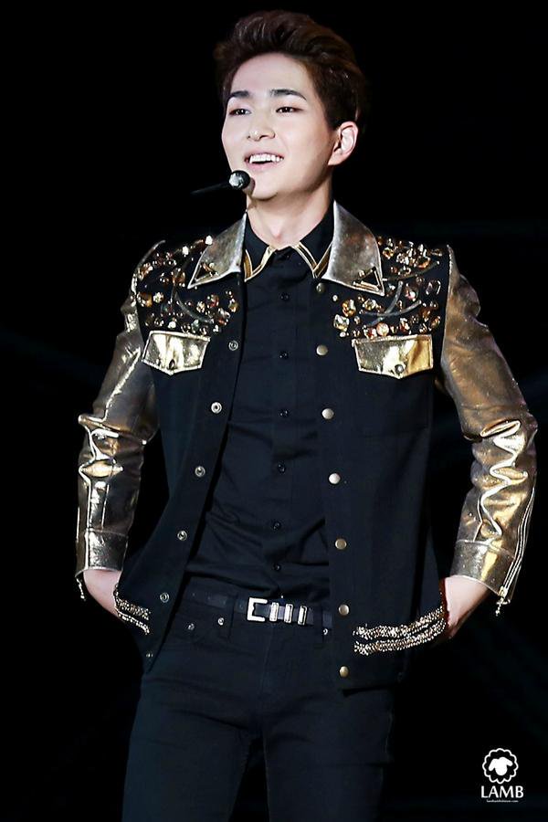 Boi looking handsome and fine as hell 