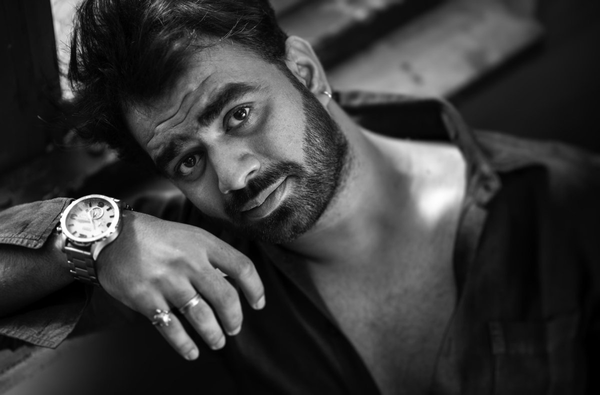 Jayrthd's tweet photo. Just be you, and if People don't like it, well....FUCK THEM.

PC - @photography_NR

#blackandwhite #bnw #monocrome #swag #instablackandwhite #monoart #bnw_society  #photooftheday  #fineart_photobw https://t.co/RnHAQ5dWTe