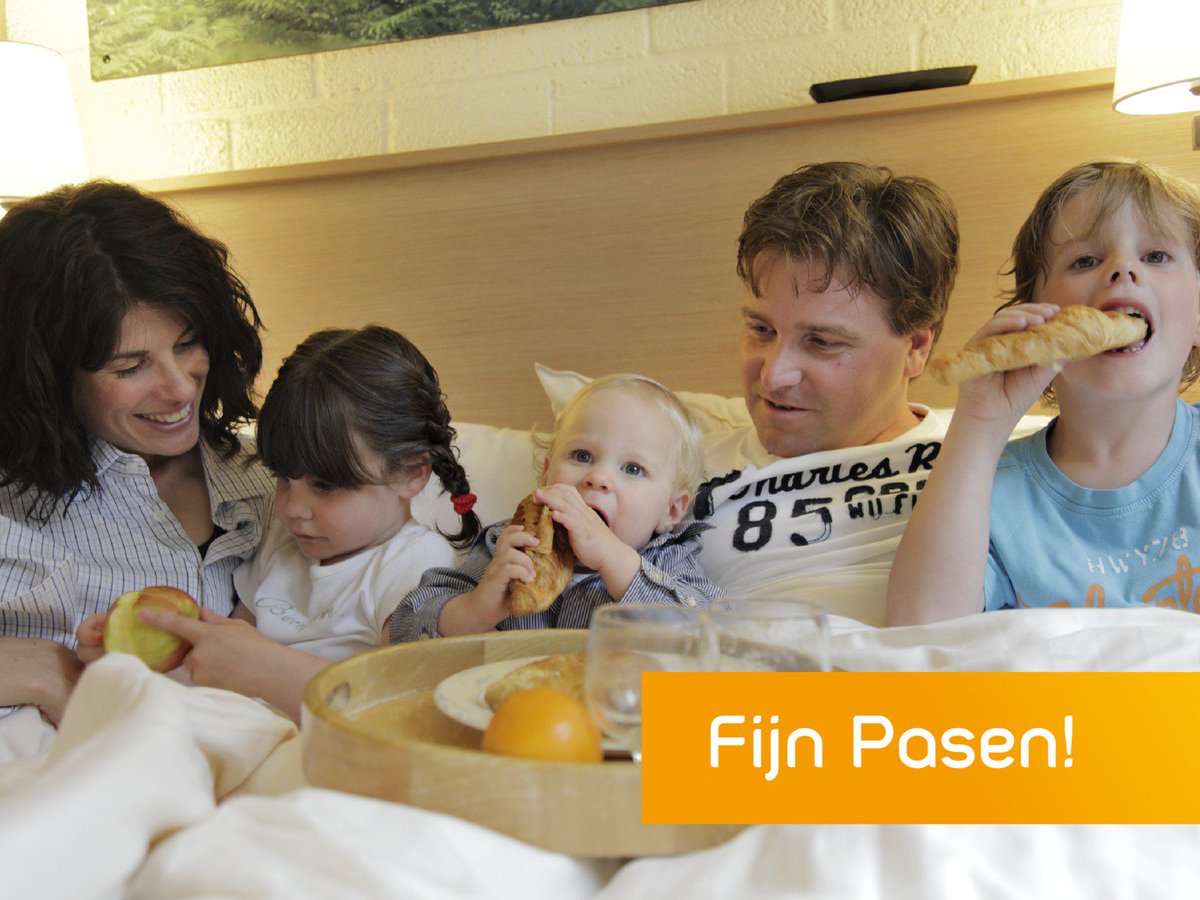 Fijn Pasen! Een heerlijke paasbrunch op de planning staan met familie? Of ga je aan de bak en lekker geld verdienen? Tag de collega's met wie jij Pasen gaat vieren. 🐰🎊 #Pasen #weekend