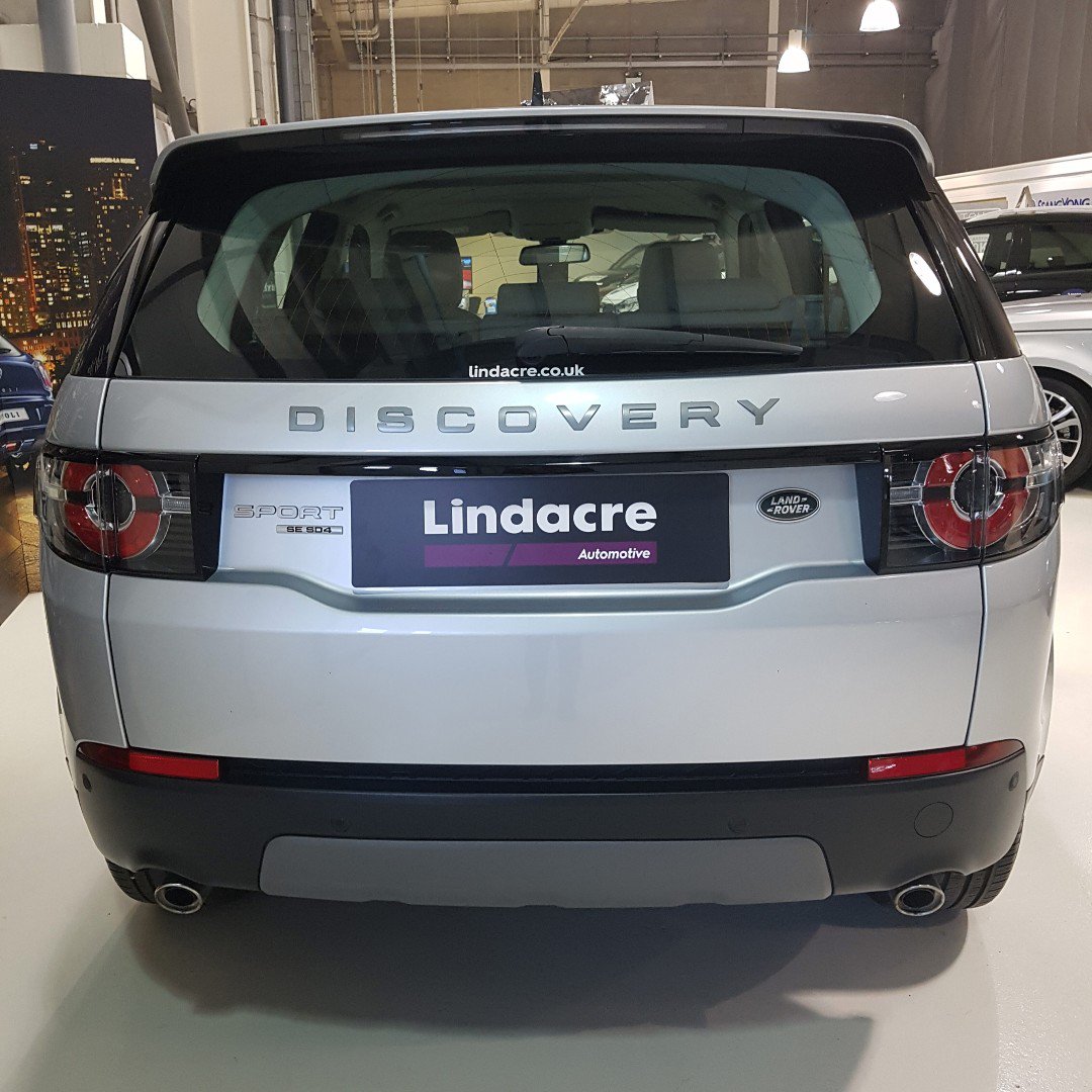 Lindacre's tweet image. One of the Land Rover Discovery's currently for sale in our showroom. Interested? Pop in and see us for more information.

#Lindacre #LandRover #Discovery #forsale