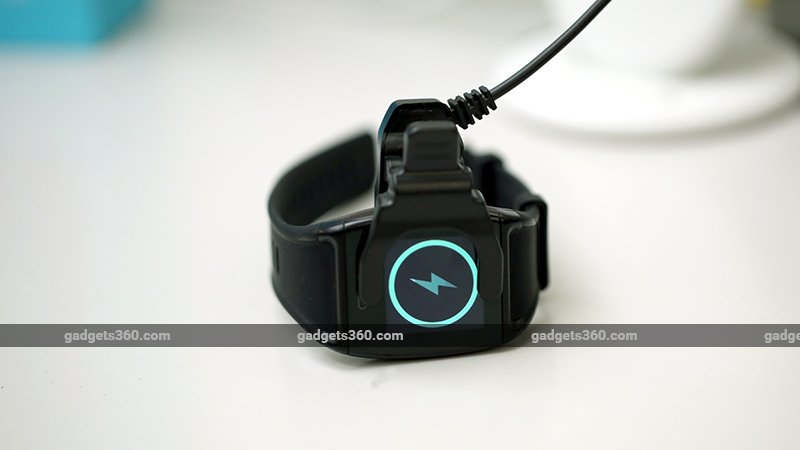 Gadgets360's tweet photo. Lcare Watch is a fitness focused wearable that is priced at Rs 3,495, but is it better than other fitness trackers in the market? Check our review to find out https://t.co/fpj4HQTimo https://t.co/xVfVlfSYqb