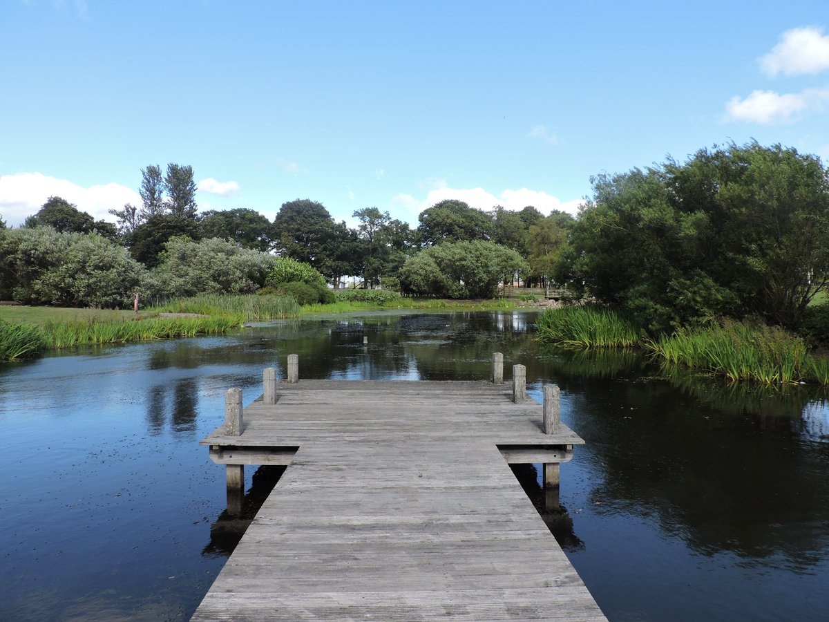 EdFestCamping's tweet photo. Did you know about the lake at our campsite? You can pitch your tent next to our picturesque lake in our clean and well-kept campsite. Book here https://t.co/EYNmuA054n
#edfringe #edinburghfestival #edinburghcampsite #notyouraveragecampsite #fringeperformer https://t.co/gHzoAi3Hx9