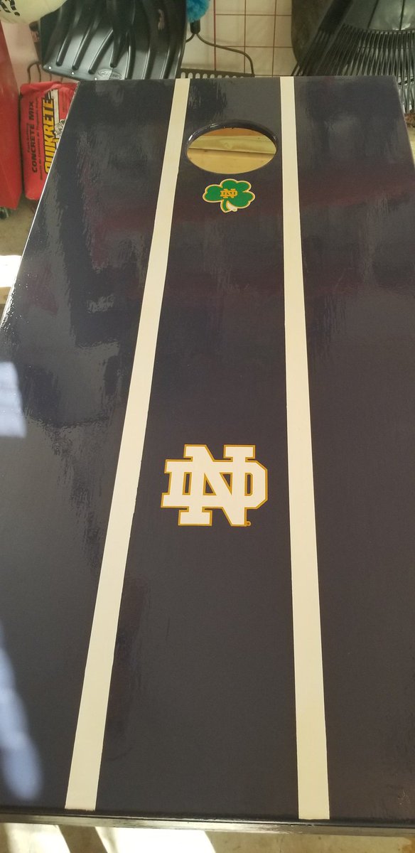 frozenbytes's tweet image. Last application of poly on my boards.  another 48 hours before game time